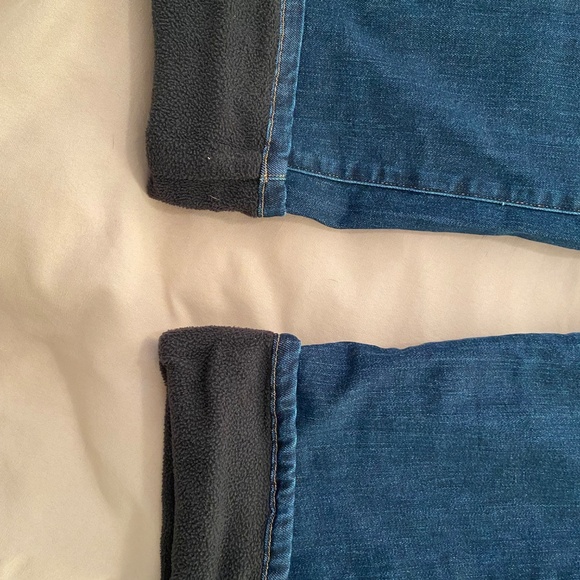 Eddie Bauer Voyager Fleece-Lined High-Rise Jeans - Slim Straight 10Tall - Picture 5 of 9